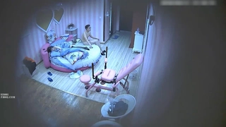 大学三人组中的大奶子和湿润的阴户