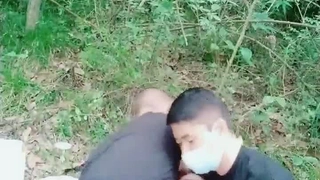 大学生Rachael Cavallis被一个年轻的窃贼狠狠地操