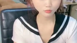 王城陈蓉骚货宿舍挑战自慰最后喷水了