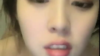 在房间被别人糟塌视频全网第一个华人头发射精视频
