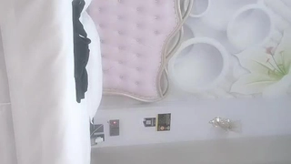 [男友视角] 美乳妹妹帮我吹~吸吸吐吸吸吐~但那美乳太美我不敢看~ (4)