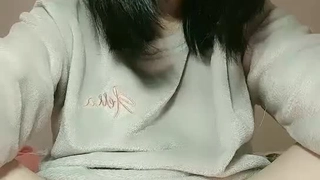IENF-216 寝ている女子校生の妹にイタズラしていたら逆に生ハメを求められて、もう発射しそうなのにカニばさみでロックされて逃げられずそのまま中出し！7